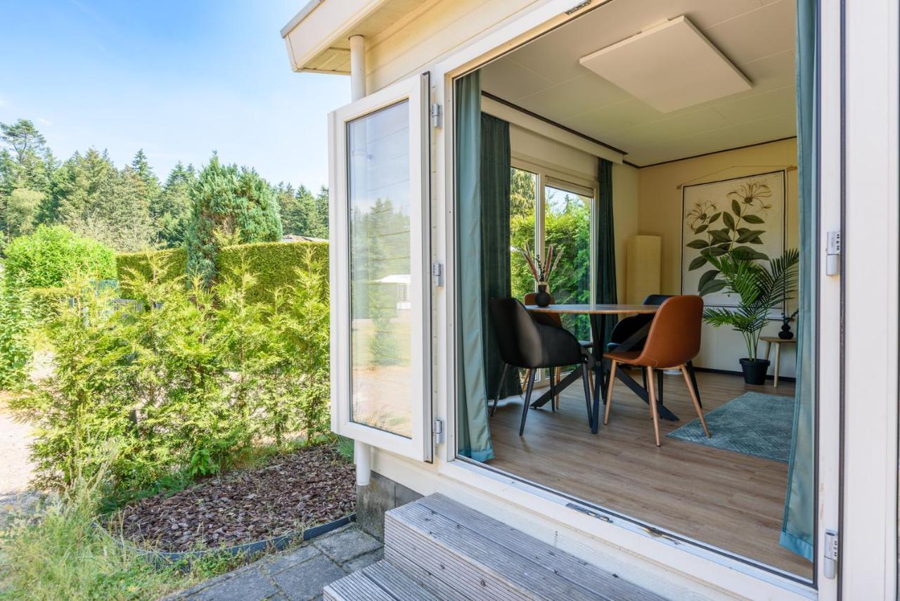 Gezellig Chalet Aan De Veluwse Bosrand Putten Exteriér fotografie