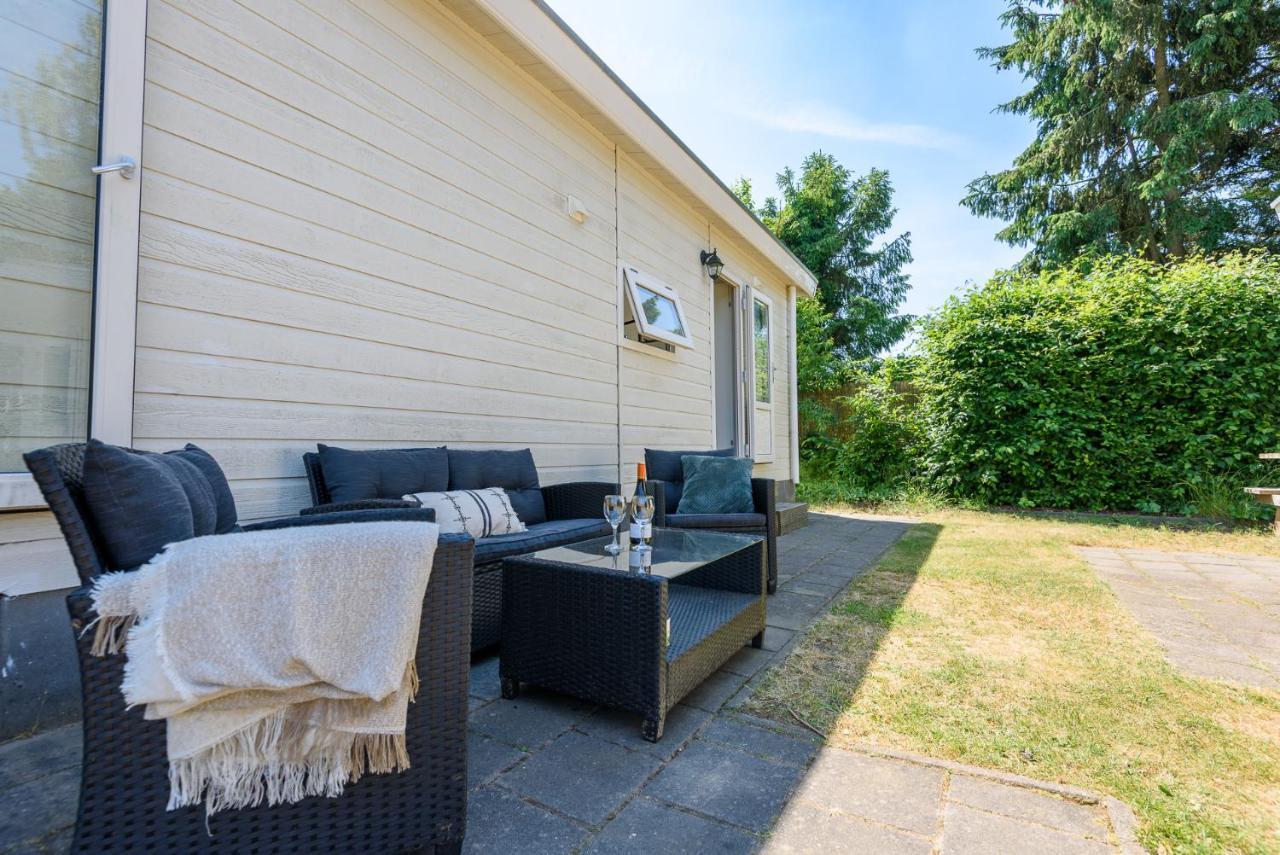 Gezellig Chalet Aan De Veluwse Bosrand Putten Exteriér fotografie